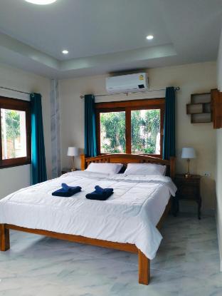 1 BR, Hidden Gem: Private Beach Bungalow