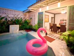 101@Sukhumvit. +simple HOUSE +small POOL +near BTS