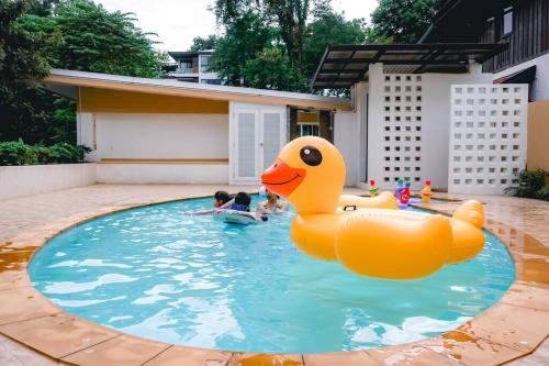 118 Pool Villa in town near CMU &amp; Nimman
