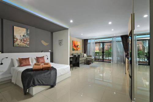 1bdr Pool Access Studio on NaiHarn Beach by Capital Pro