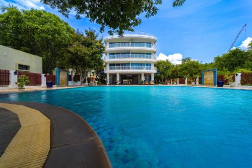 2 Bedroom in Prime Location BSRS