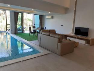 2 Bedroom Modern House with Indoor Pool