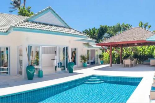 2 Bedroom Villa Baan Khwam Rak next to beach, private pool