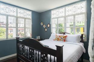 2 Bedrooms Heritage Shophouse Yaowaraj, Bkk3.1+3.2