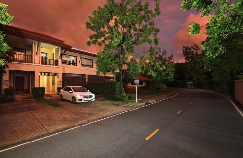 2bdr Townhouse in Laguna Village by Capital Pro