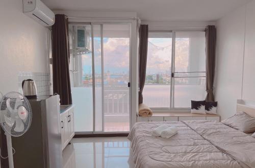 32Sqm 1000x500wifi workplace long stay