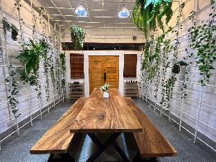 4 Bedroom House with Rooftop near BTS Ekkamai