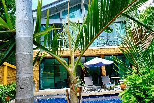 4 Pool Villas