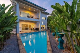4BR in Heart of Rawai Large Pool & Pool Table V161