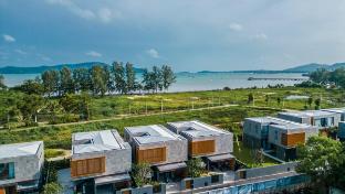 500M To Beach Brand New Unbelievable Property V126