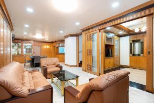 5BR in Asoke 400M to BTS Asoke-MRT-Terminal21
