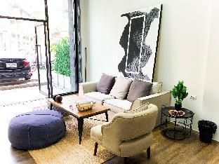 5stories, Big, cozy house, 15min from Airport