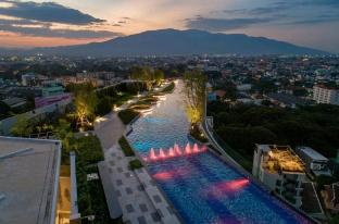8 Big Family size Condo 4 Soft Beds, Sky Pool +Gym