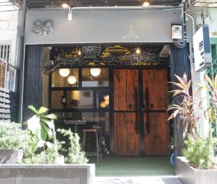 89 Bed &amp; Studio Hostel