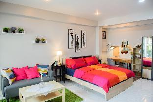 A Studio Room, Cozy and Clean by Smile GrayRoom