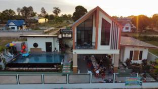 A-YA Pool Villa สิรินธร