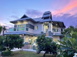 ABSOLUTE BEACHFRONT FAMILY VILLAS (3) 14  day +