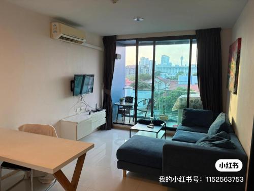 Acqua Condo By Dw