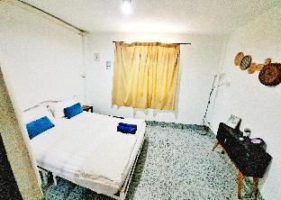 Adjoining house for 10 guests