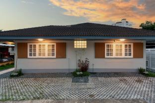 AIRI Home, 3BR in old town CNX &amp;Thapae walking str
