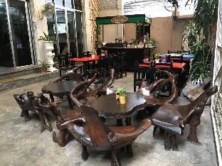 The Grand Palace Hostel