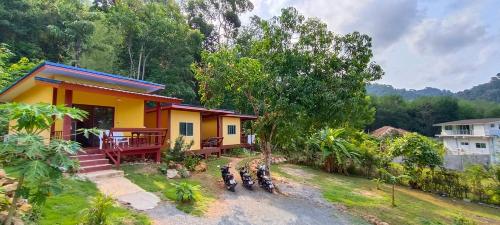 Alisa Bungalows