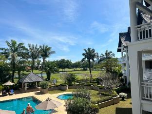 Allamanda 2 Laguna  golf course stylish  apartment