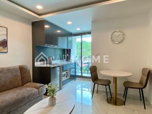 Arcadia Center Suites 824