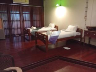 AsleepAnimmanhostel