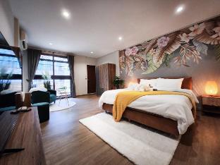 Asoke’s Hidden Gem - Cozy Stay Next to the Park!