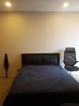 Asoke terminal 21 mrt 1 minutes walk and soicowboy