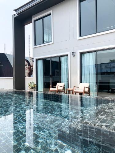 At Dream Pool Villa
