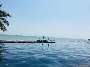 at home to see the sea (by the sea home)