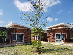 At Muangploy Resort