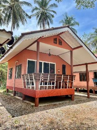 At tree Resort บ้านกรูด - หลังใหญ่กลาง (2ห้องนอน)