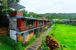Baan Boom Boxes Resort