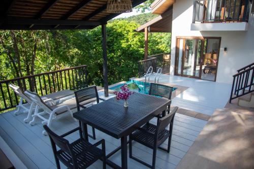 Baan Mangon 2 bedroom villa with plunge pool