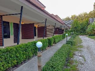 Baan Narapas - Triple bed guest house with kitchen