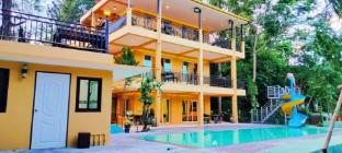 Baan Phet Sukphrom - Pool Garden Zone : 6 Rooms