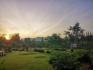 Baan Rai Suan Phueng Homestay & Camping
