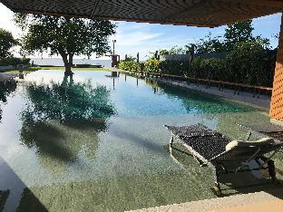 Baan Thew Talay Blue Sapphire 353