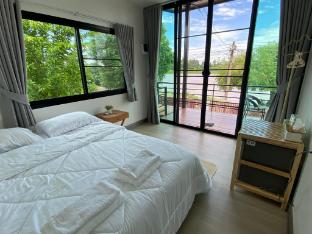 Baan Yimkrung Homestay