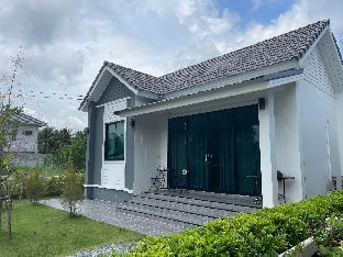 Baanpakiet&amp;khunjang