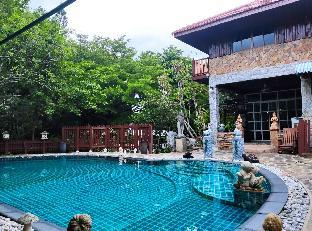 Baanrimnam Nakornchaisri Pool & Riverside