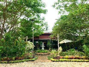 Baansuanduangpon Resort