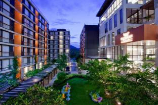 Balcony Courtyard Sriracha Hotel &amp; Serviced Apartments