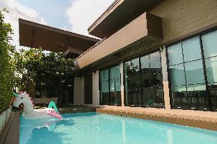 Ban Amphur Pool Villa
