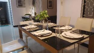 Bangkok Brilliant ~ Tranquil amidst the Bustle, 3-Room Private Villa with Courtyard