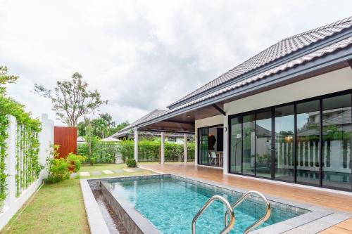 Bangtao Beach Walk Villa by Taan Residence