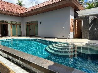 Bangtao Palms Villa